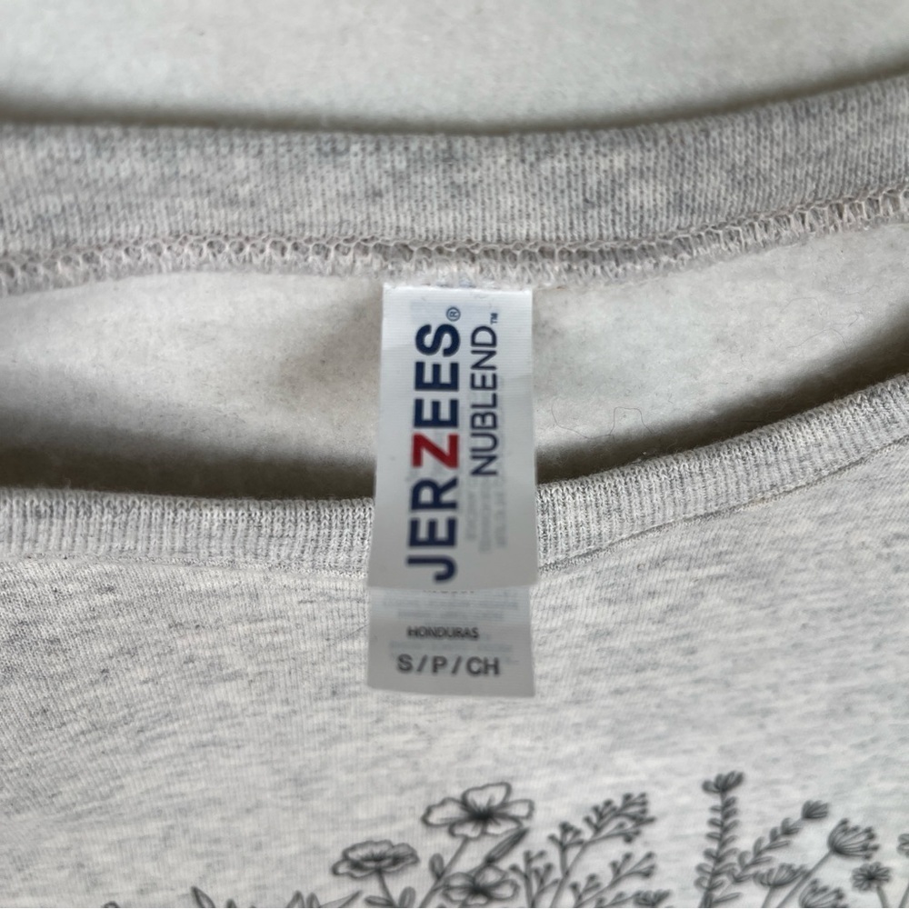 Taylor Swift August Crewneck Sweatshirt Small - Picture 7 of 7